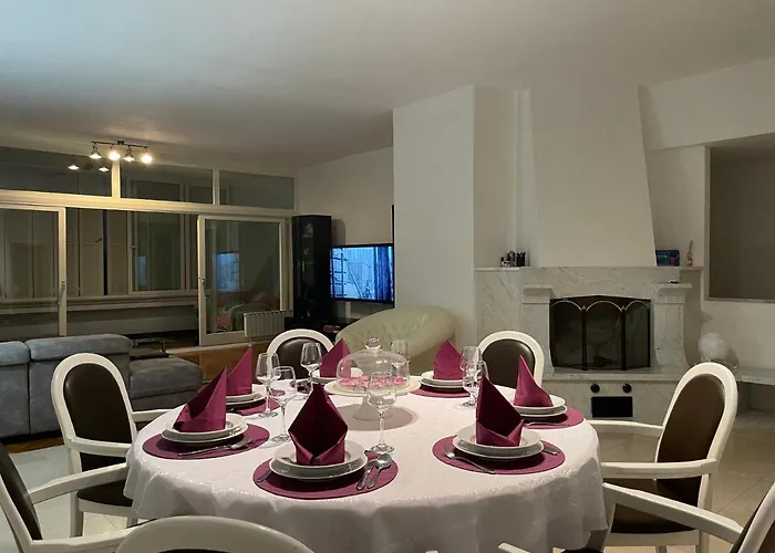 Monika Villa Njivice