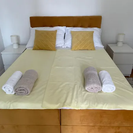 Monika * ニヴィーチェ