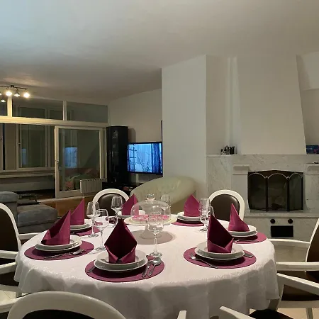 Monika Villa Njivice